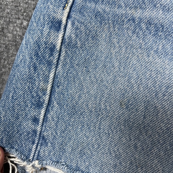 Levis 501 Light Wash Denim Cut Off Frayed Hem Shorts Womens Size 27 0925 - Picture 9 of 11